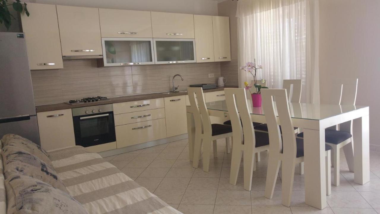 Apartments Tonci And Iris 普利莫顿 外观 照片